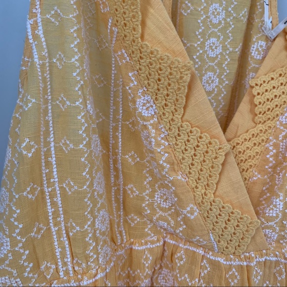 Anthropologie yellow top with white embroidery - Picture 4 of 4